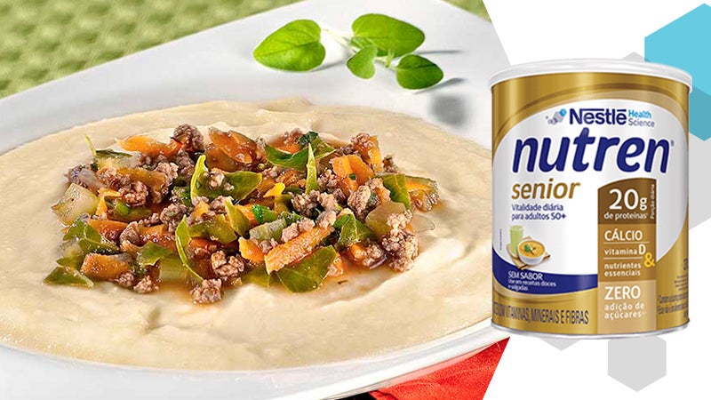 Polenta com molho de carne e couve com Nutren® Senior