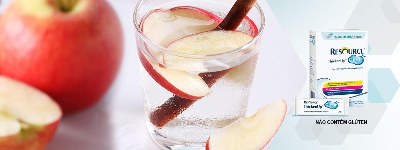 Água saborizada de maçã, cravo e canela com RESOURCE® THICKENUP CLEAR